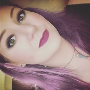 Meet your Posher, Indigo